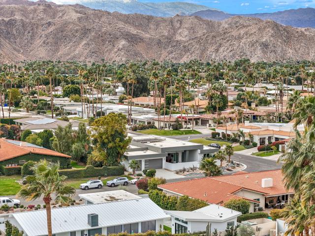 76305 Shoshone Drive, Indian Wells CA: https://media.crmls.org/mediaz/dd2df0a9-c789-4ad0-813c-8965a2eac90c.jpg