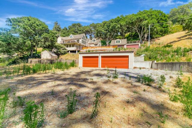 411 Hecker Pass Road, Watsonville CA: https://media.crmls.org/mediaz/dd2dfcb0-1fe4-42a2-8ad0-f843b101c656.jpg