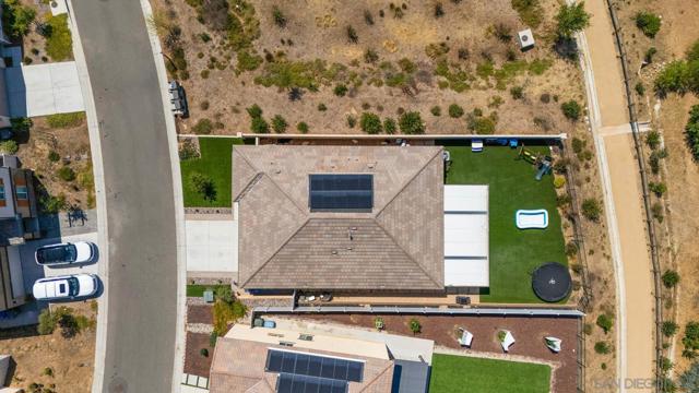 28315 Farm Creek Way, Valley Center CA: https://media.crmls.org/mediaz/dd334036-d06a-4f5d-bf0d-c2ea7fe1a4fb.jpg
