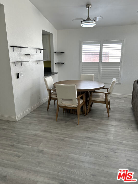 14179 Long View Drive, Fontana CA: https://media.crmls.org/mediaz/dd336c3b-bfea-4c9c-b076-eb7867aa7d78.jpg