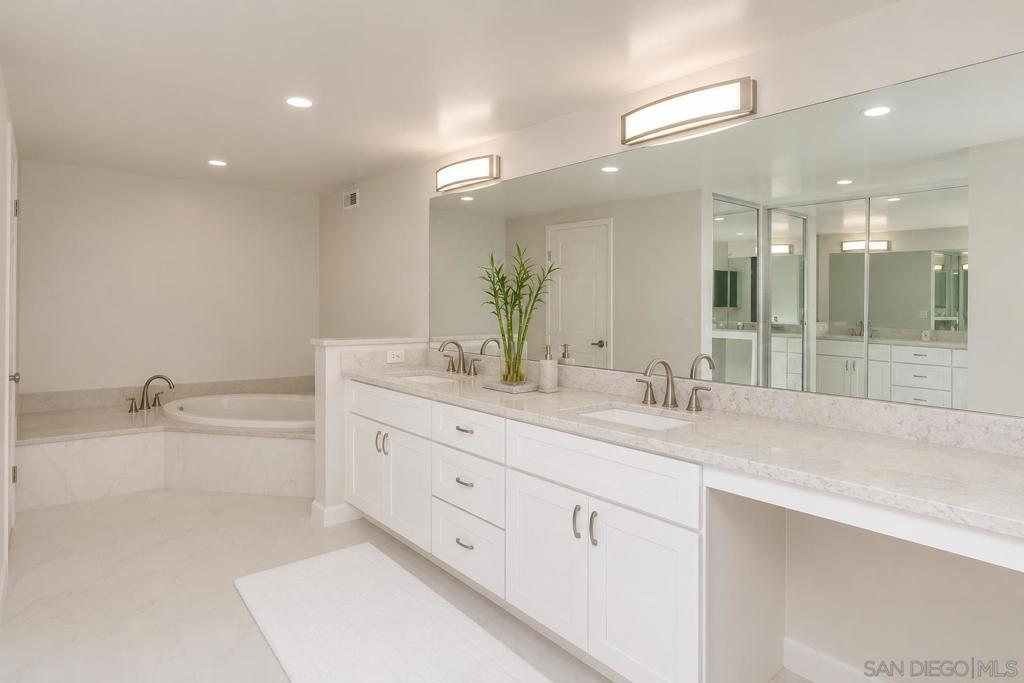 6737 Friars Rd - photo 5