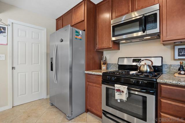 13961 Eastern Street, Poway CA: https://media.crmls.org/mediaz/dd33f1fe-970f-4f51-a289-ace980699195.jpg