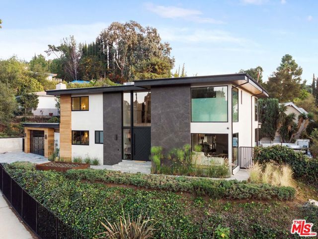 Photo of 11428 Dona Lola Drive, Studio City, CA 91604
