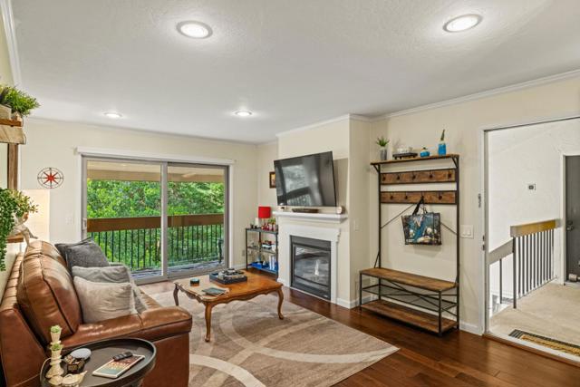 3309 Golden Oaks Lane, Monterey CA: https://media.crmls.org/mediaz/dd367d34-fc1a-4b75-a87e-7ab09e517447.jpg