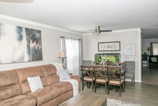 1419 Hummingbird Way, Hemet CA: https://media.crmls.org/mediaz/dd37284d-c70c-4847-9b80-7fe4989e1ad1.jpg