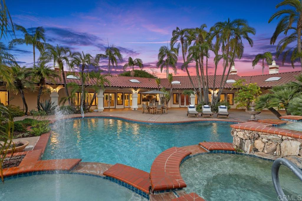 16985 Via Cuesta Verde