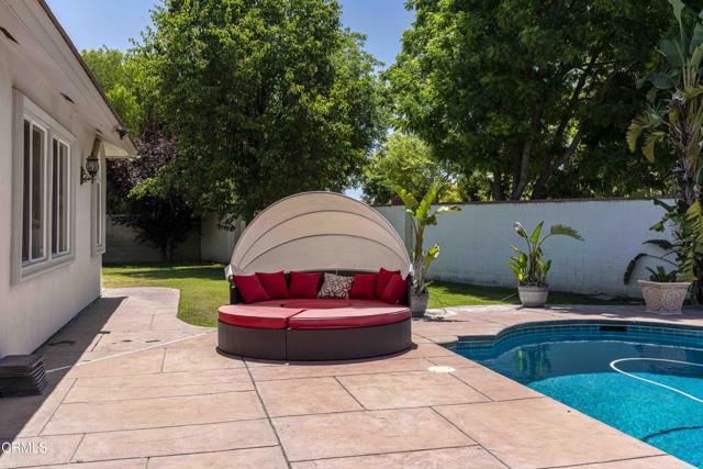 3007 Springbank Court, Bakersfield CA: https://media.crmls.org/mediaz/dd375367-7af5-4709-bbb4-c01f34de35f6.jpg