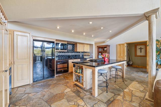 36958 Goldshot Creek Road, Mountain Center CA: https://media.crmls.org/mediaz/dd379606-7d0f-4b94-9a6a-b41ae686ea18.jpg