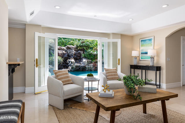 Detail Gallery Image 20 of 46 For 15450 Briarwood Dr, Sherman Oaks,  CA 91403 - 4 Beds | 4/1 Baths