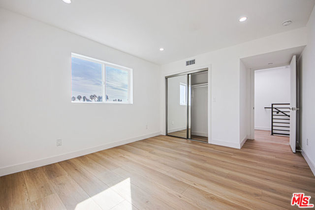 954 N Kingsley Drive, Los Angeles CA: https://media.crmls.org/mediaz/dd38f512-fd8f-4749-85e8-1ff4ca073e5c.jpg
