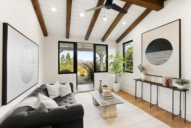 5508 Avenida Maravillas, Rancho Santa Fe CA: https://media.crmls.org/mediaz/dd397263-7943-4a60-9873-e5b4e63edcca.jpg