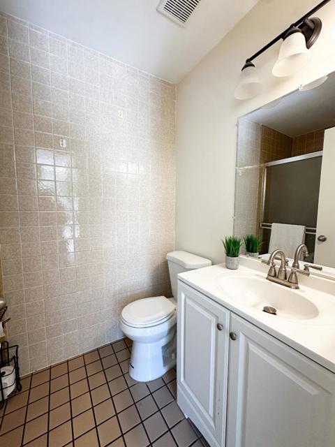 33157 Lake Superior Place, Fremont CA: https://media.crmls.org/mediaz/dd399232-3bc7-4dde-a873-337648f19228.jpg