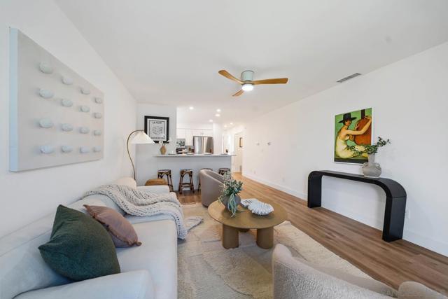 617 Cathy Ln, Cardiff by the Sea, California 92007, 2 Bedrooms Bedrooms, ,1 BathroomBathrooms,Single Family Residence,For Sale,Cathy Ln,250031805SD