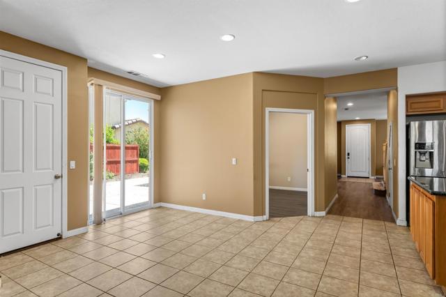 1049 Boulder, Oceanside CA: https://media.crmls.org/mediaz/dd3abdc6-4841-4373-8289-3a7a43ddca3b.jpg