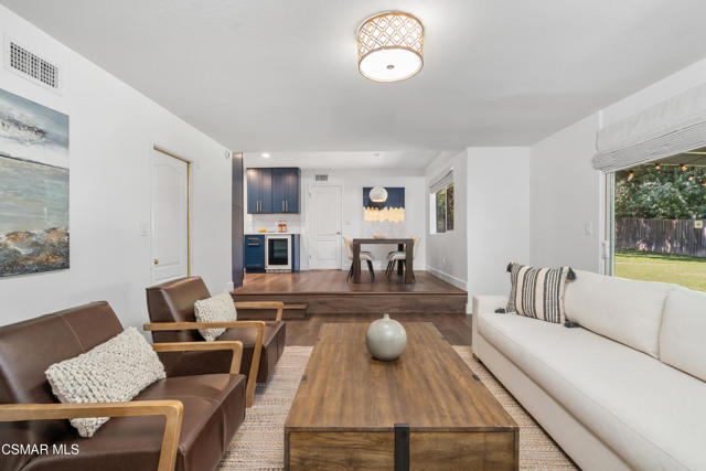 1063 Valley High Avenue, Thousand Oaks CA: https://media.crmls.org/mediaz/dd3b23ca-0bc4-430b-bc04-0f0a3212e1f6.jpg