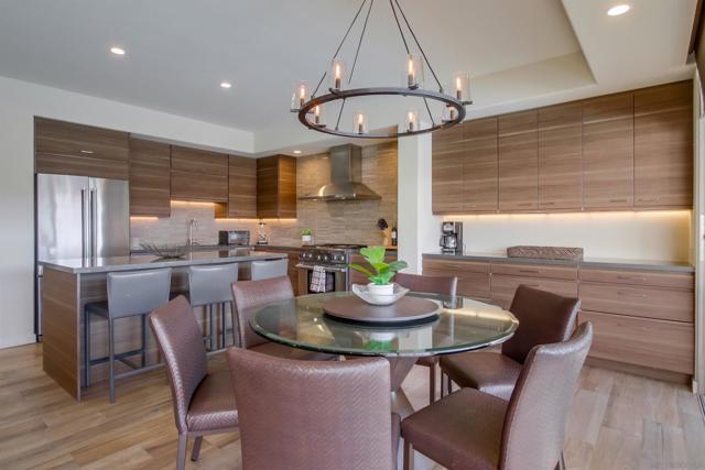 8 Buccaneer Way, Coronado CA: https://media.crmls.org/mediaz/dd3bd944-5f40-423f-bcbe-87fff7164b29.jpg