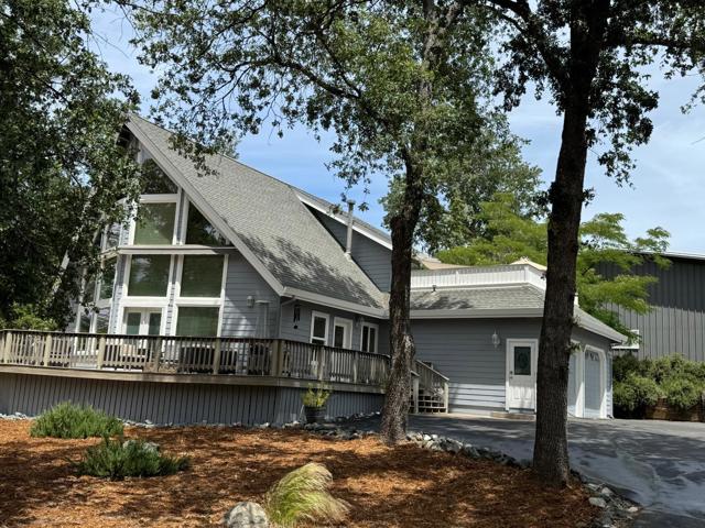 20944 Woodside Way, Groveland CA: https://media.crmls.org/mediaz/dd3cae81-be86-4a8a-aef0-d84408d657f3.jpg