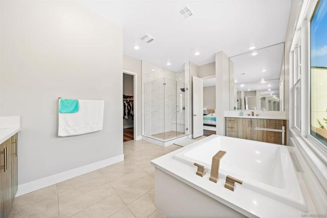 5347 Morning Sage Way, San Diego CA: https://media.crmls.org/mediaz/dd3cb7a8-7aa2-4249-8e51-74eb52373f51.jpg