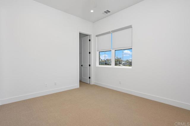 1203 Stonemark Place, Vista CA: https://media.crmls.org/mediaz/dd3d4666-5269-454b-bf05-0d96018d8c26.jpg