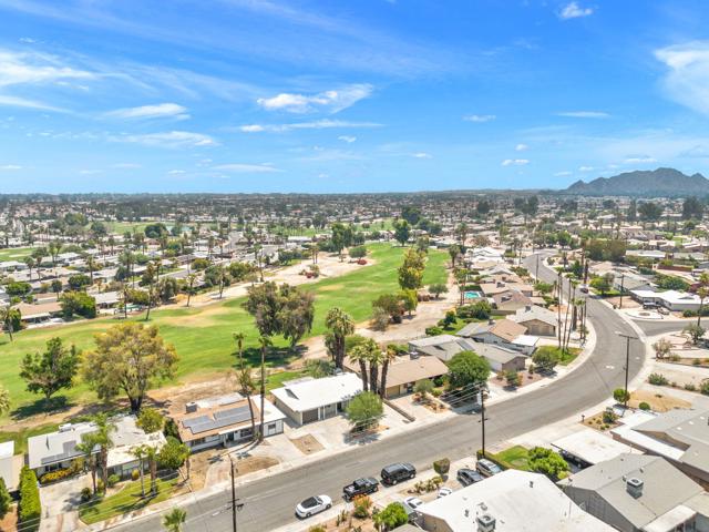 42660 Wisconsin Avenue, Palm Desert CA: https://media.crmls.org/mediaz/dd3db8ac-762a-4492-a07c-28f10dd4865c.jpg