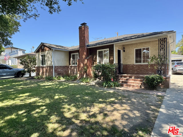 12013 Dewey Street, Los Angeles CA: https://media.crmls.org/mediaz/dd3de6cc-7715-4d42-8e84-691d65ae512f.jpg