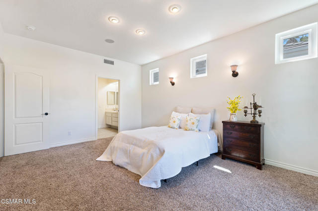 4126 Sterlingview Drive, Moorpark CA: https://media.crmls.org/mediaz/dd3e327f-e32f-4ae1-8de4-bd8ad42b9ddc.jpg