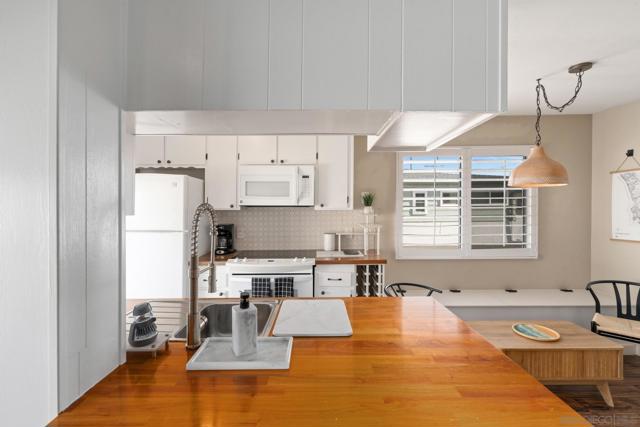 4521 Hawley Blvd, San Diego CA: https://media.crmls.org/mediaz/dd408d2a-8eb1-4685-a033-109434d2ecc7.jpg