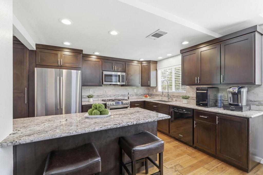 16752 San Luis Way