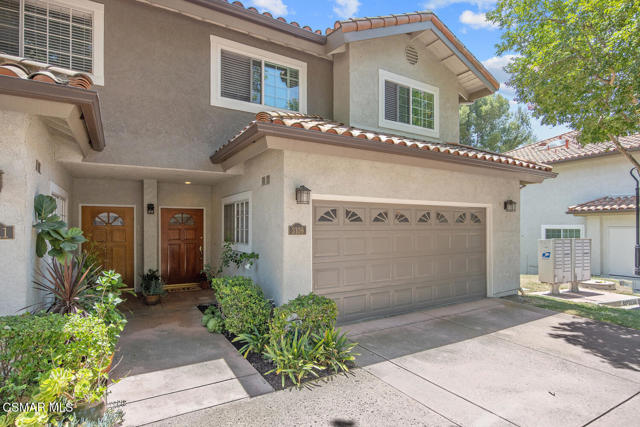 3109 E Hillcrest Drive, Westlake Village CA: https://media.crmls.org/mediaz/dd420456-c7ef-48b3-8910-addd7391592e.jpg