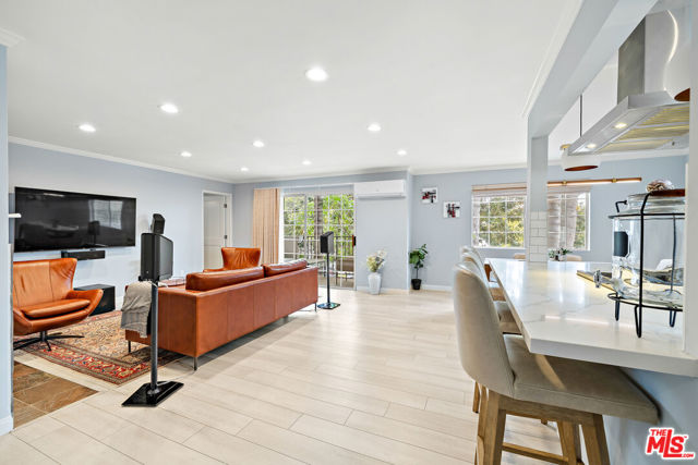 1228 14th Street, Santa Monica CA: https://media.crmls.org/mediaz/dd425a2d-7119-4031-b30b-bfd40628dea8.jpg