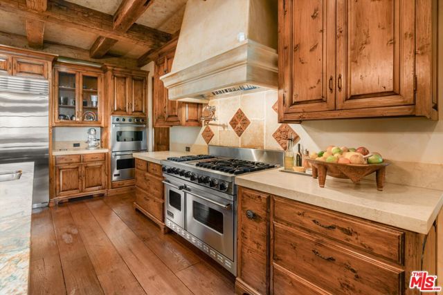 1915 Monte Alegre Drive, Carpinteria CA: https://media.crmls.org/mediaz/dd428784-e1cf-4a90-b4fc-2414ee6c8db0.jpg