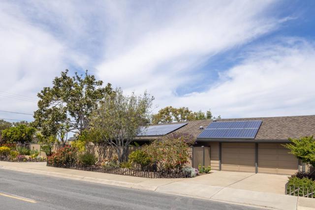 301 Euclid Avenue, Monterey CA: https://media.crmls.org/mediaz/dd43a017-9d49-48f2-b67e-91c6ddf91404.jpg