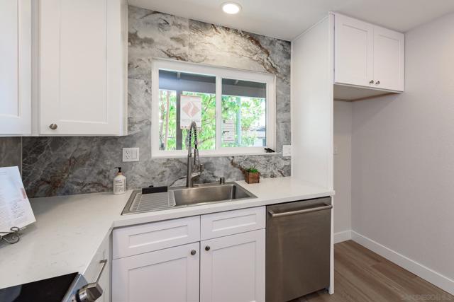 9832 Caminito Cuadro, San Diego CA: https://media.crmls.org/mediaz/dd451a69-746a-445b-9194-e32f4d733360.jpg