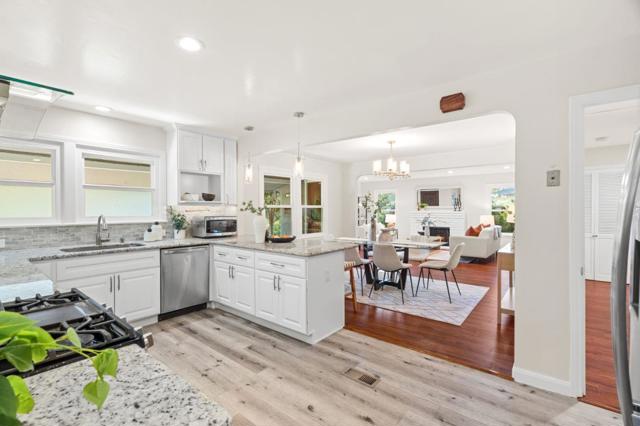 15603 Benedict Lane, Los Gatos CA: https://media.crmls.org/mediaz/dd4571d9-468b-456f-bcb5-de5993415706.jpg