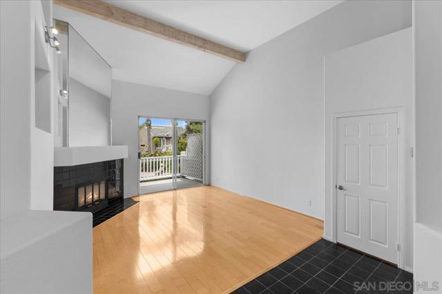 8585 Via Mallorca, La Jolla CA: https://media.crmls.org/mediaz/dd46e53c-b350-413f-a864-66a2c4c36f47.jpg