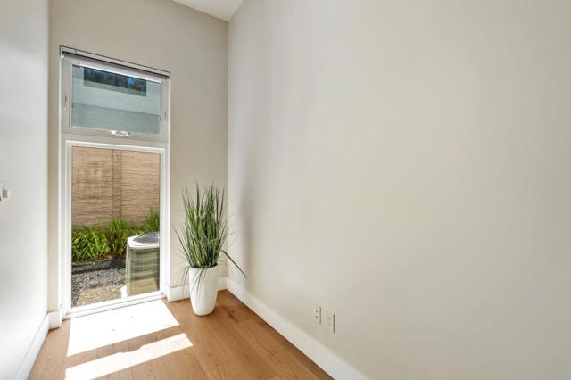 Image 19 of 43 For 826 Olive Avenue