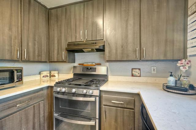Detail Gallery Image 16 of 37 For 1679 Palomar Dr, San Marcos,  CA 92069 - 4 Beds | 2 Baths