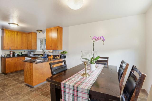 503 W Fox Court, Redwood City CA: https://media.crmls.org/mediaz/dd4b1650-c153-4ff6-ab83-f2f232916b7f.jpg