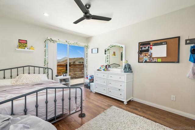 17078 Matinal Rd, San Diego CA: https://media.crmls.org/mediaz/dd4b4053-a21d-4ef7-9532-81695fc0fc7a.jpg