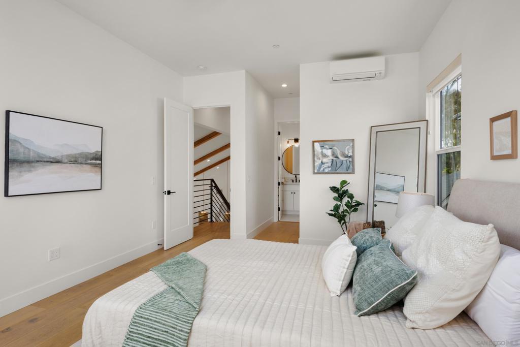 MLS #250027065SD img 20