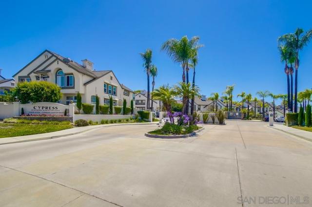 11952 Cypress Canyon Rd, San Diego CA: https://media.crmls.org/mediaz/dd4c1b85-5166-47b4-aae0-a095d2609958.jpg