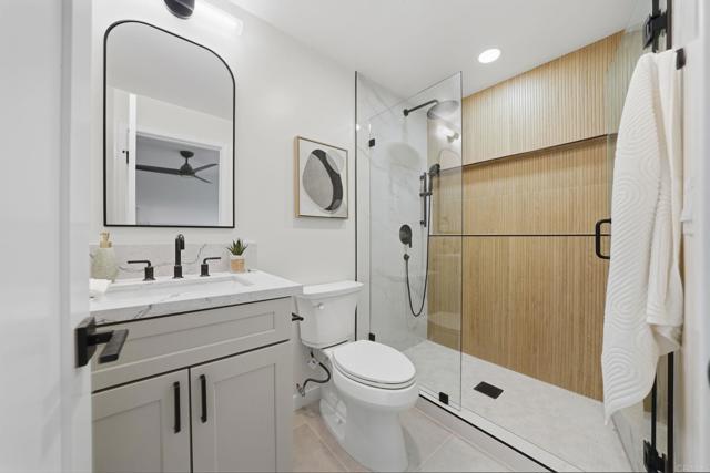 Detail Gallery Image 21 of 35 For 3296 via Bartolo, San Diego,  CA 92111 - 4 Beds | 3 Baths