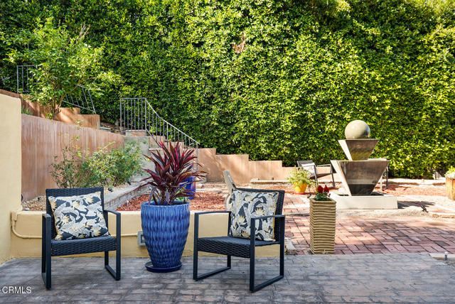 Detail Gallery Image 14 of 36 For 1038 Oban Dr, Los Angeles,  CA 90065 - 3 Beds | 3 Baths