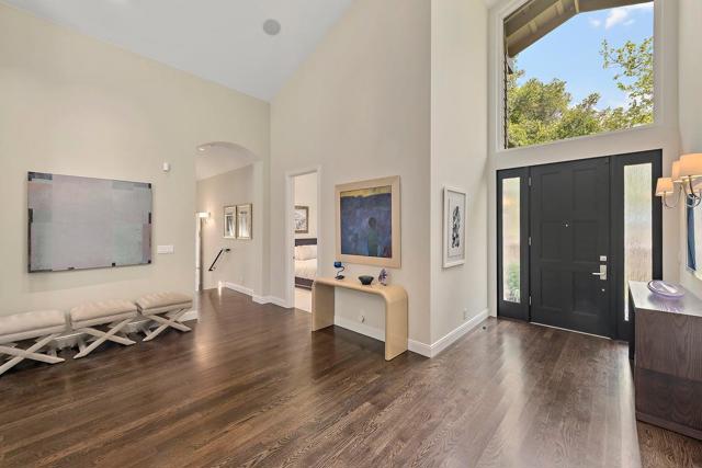 19 Susan Gale Court, Menlo Park CA: https://media.crmls.org/mediaz/dd4e56d4-3dfc-44b2-9ddc-dcbdb79aef6b.jpg