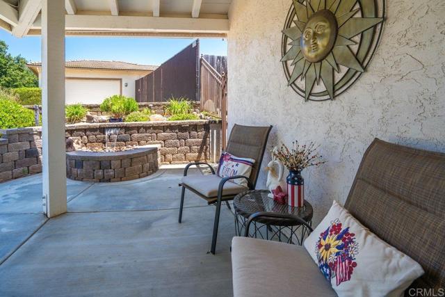 23847 Norte Dr, Ramona CA: https://media.crmls.org/mediaz/dd4eddbe-e786-493c-91b9-81f4368442b0.jpg