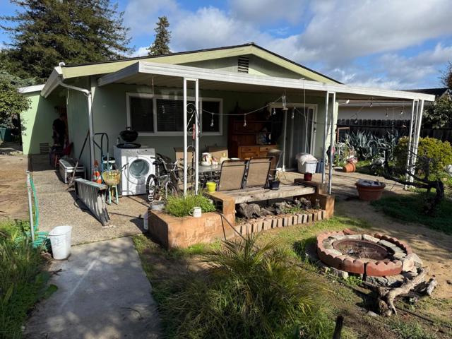 604 Ester Way, Watsonville CA: https://media.crmls.org/mediaz/dd4fb6b7-c8bb-48ff-8c7e-ec927ab83aa9.jpg