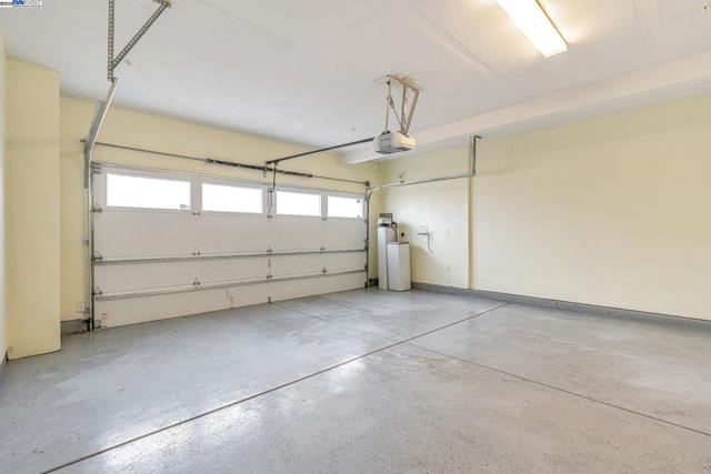 5801 Flora Cmn, Livermore CA: https://media.crmls.org/mediaz/dd4fe193-3556-4453-b9db-38f44c4a5833.jpg