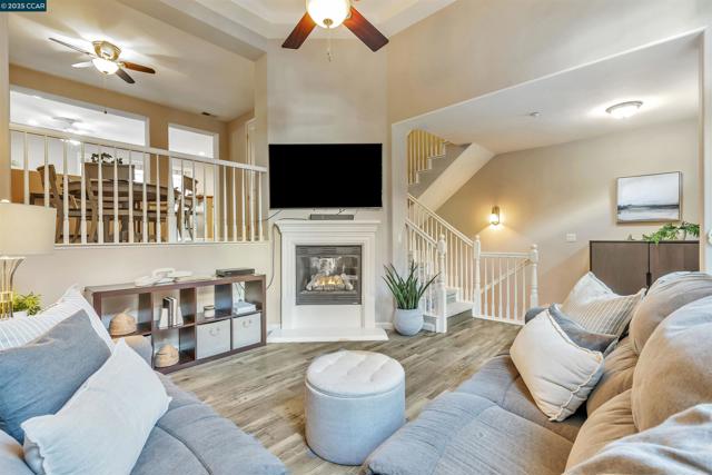 3744 Whitworth Dr, Dublin CA: https://media.crmls.org/mediaz/dd50252d-5040-4591-bc41-927183d1c4d8.jpg