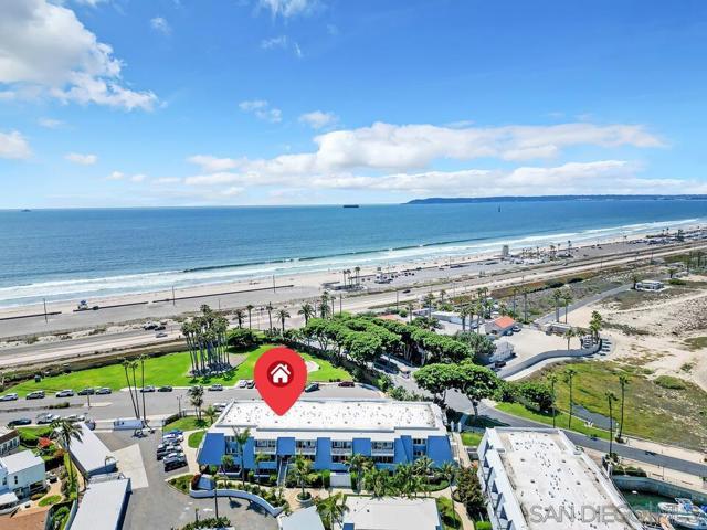24 Montego Court, Coronado CA: https://media.crmls.org/mediaz/dd516fb8-e46a-491e-b324-ad947b562da3.jpg