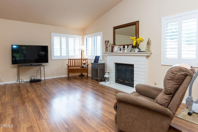 Detail Gallery Image 5 of 25 For 1955 Yolanda St, Camarillo,  CA 93010 - 3 Beds | 2 Baths